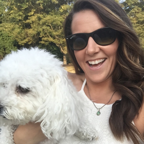 Meet your Posher, Ruth - Picture 2 of 4